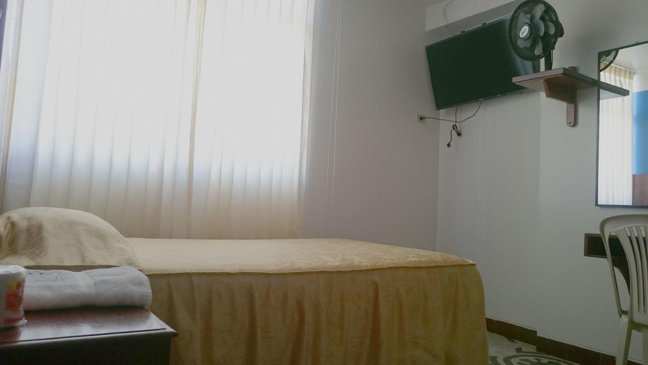 Hotel Cancun Jaen Bagian luar foto