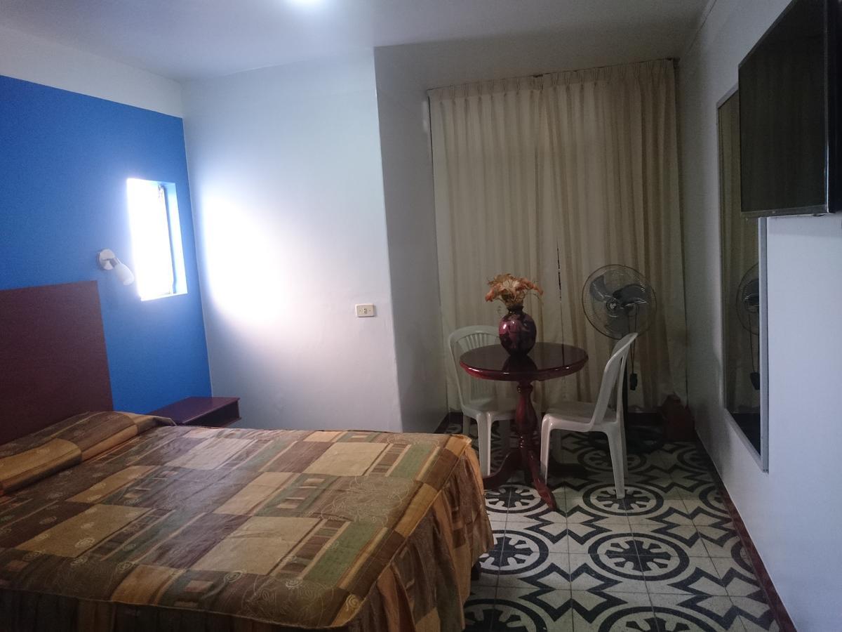 Hotel Cancun Jaen Bagian luar foto
