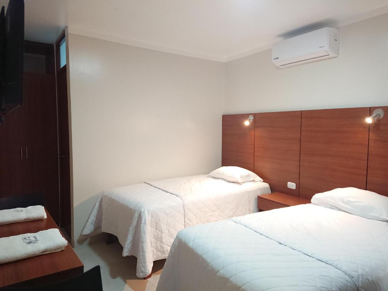 Hotel Cancun Jaen Bagian luar foto