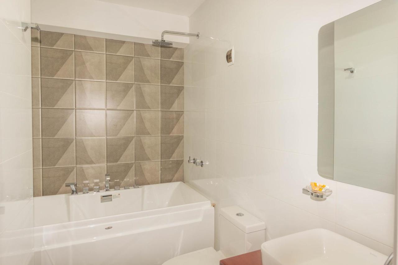 Hotel Cancun Jaen Bagian luar foto