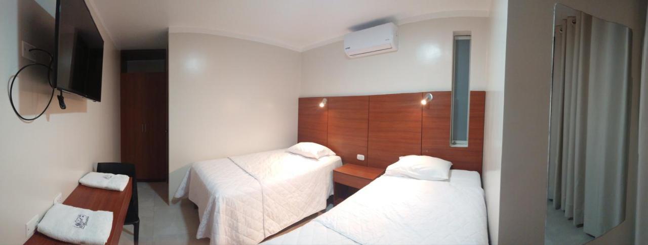 Hotel Cancun Jaen Bagian luar foto